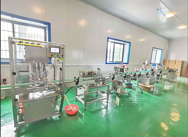 小型辣椒醬灌裝生產(chǎn)線客戶案例