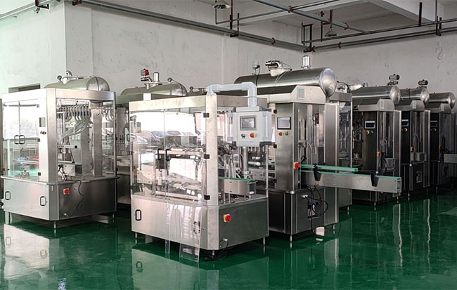 自動液體灌裝機生產(chǎn)廠家車間展示
