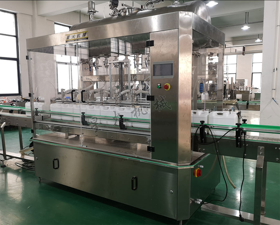 星火全自動車用尿素稱重灌裝機生產(chǎn)線展示