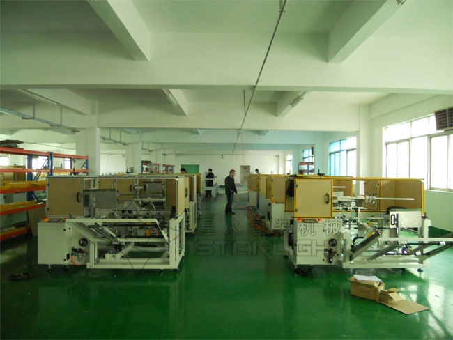 成型自動(dòng)開箱機(jī)