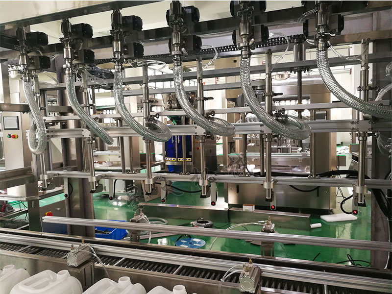 大桶稱重灌裝機細節(jié)展示